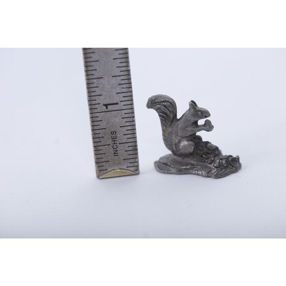 Squirrel, Eating, Nuts, Pewter, Statue, Miniature, Game Piece, Statuette, Vintag - Picture 3 of 3